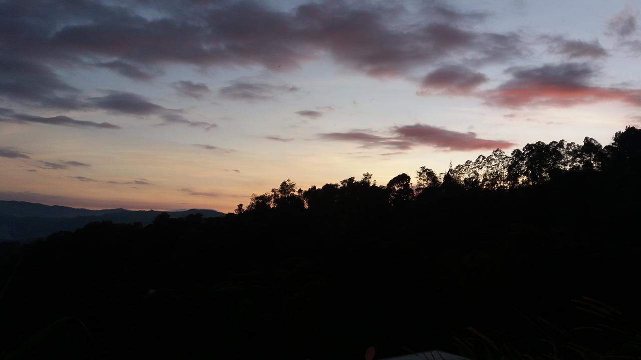La Princesa Hotel San Isidro De El General ภายนอก รูปภาพ
