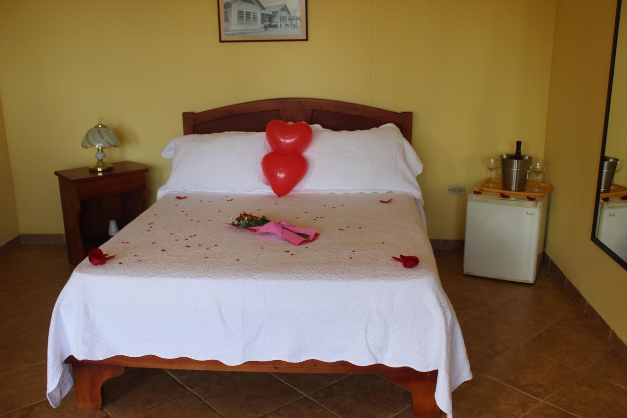 La Princesa Hotel San Isidro De El General ภายนอก รูปภาพ