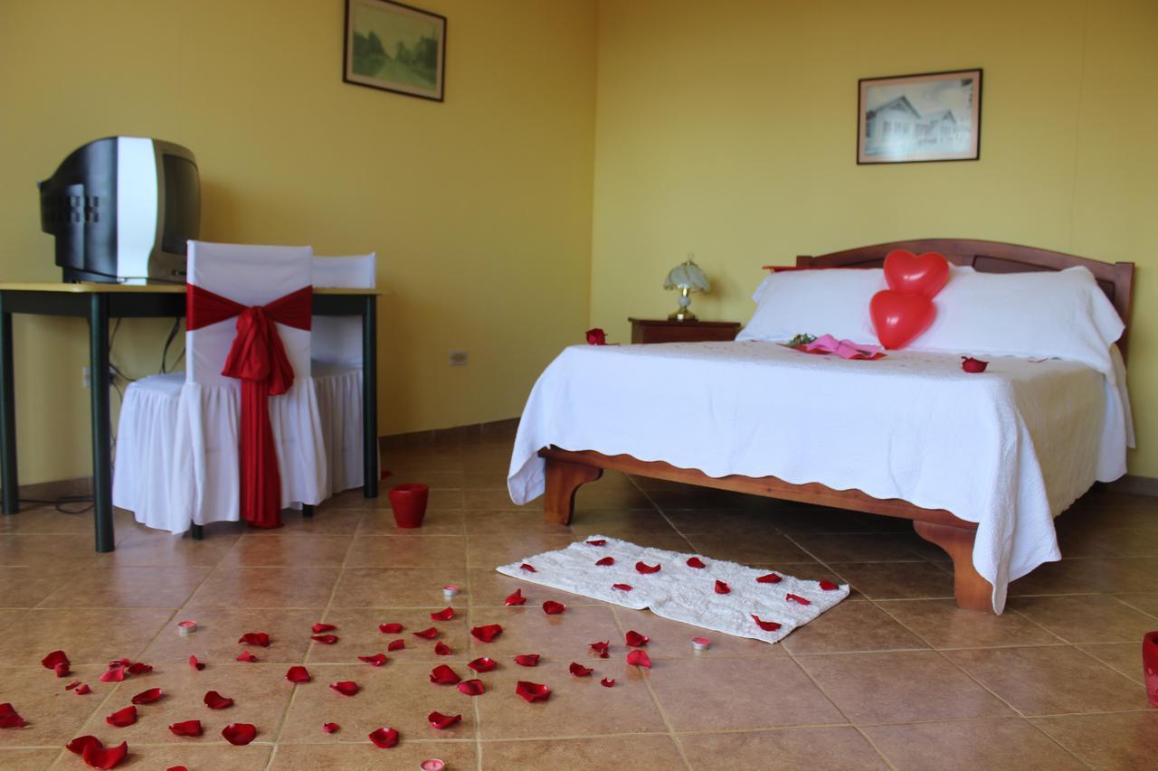 La Princesa Hotel San Isidro De El General ภายนอก รูปภาพ